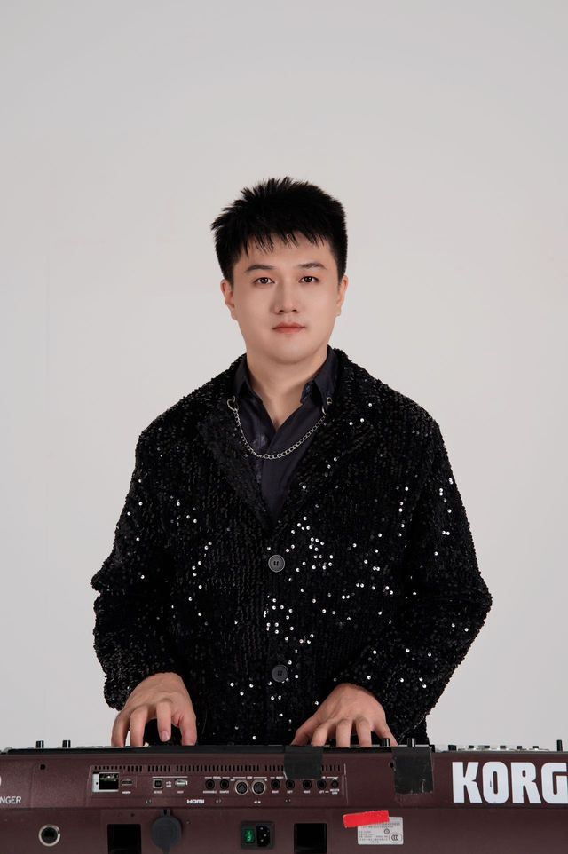 键盘手小东